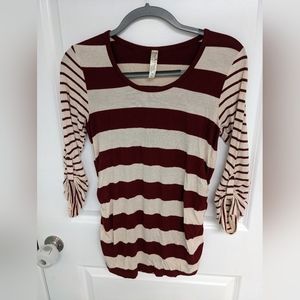 Long sleeve maternity top medium